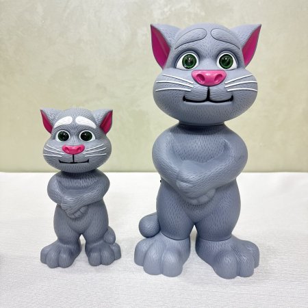 القط توم الناطق